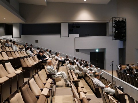 安全大会・講話中の様子（従業員）